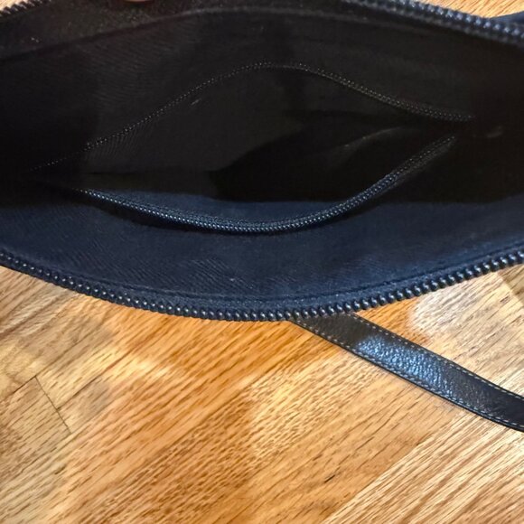 Fossil Black Crossbody Bag Adjustable Strap And Zip Closure - Picture 7 of 10